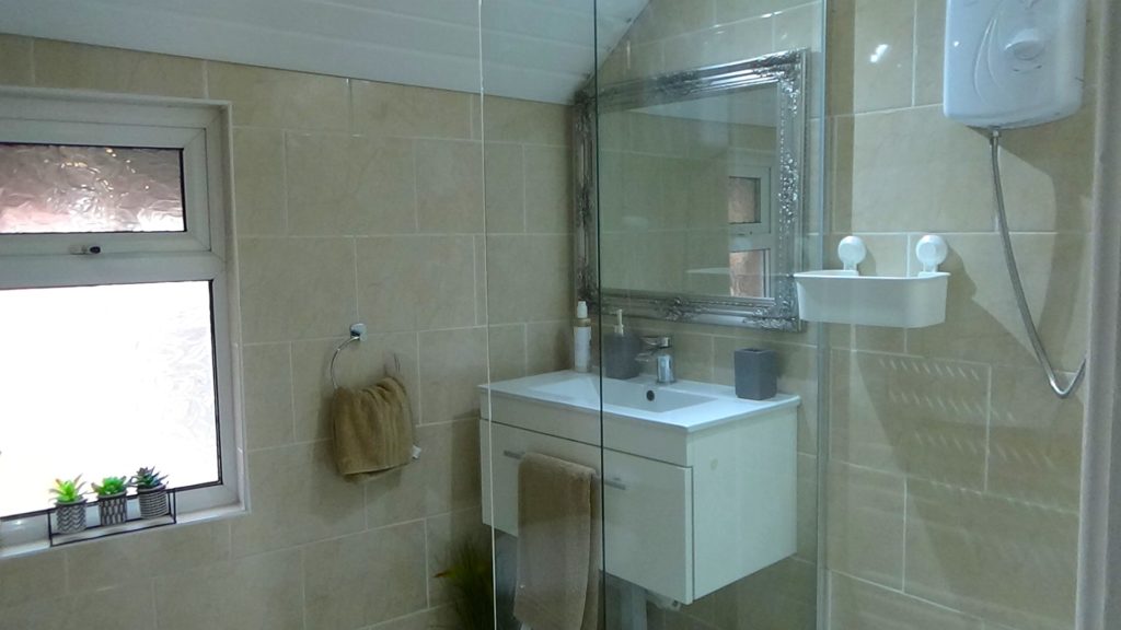 Moreton, Wirral – Freehold Shop & Apartment £230,000