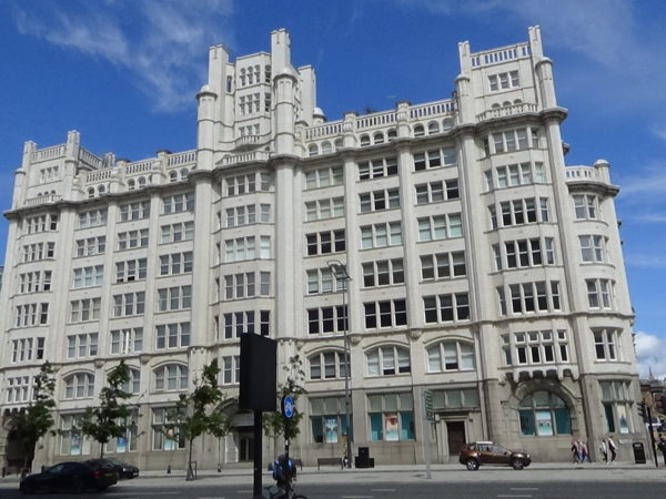 An Outstanding 2 Bedroom Duplex Apartment To Let Opposite Liverpool Waterfront