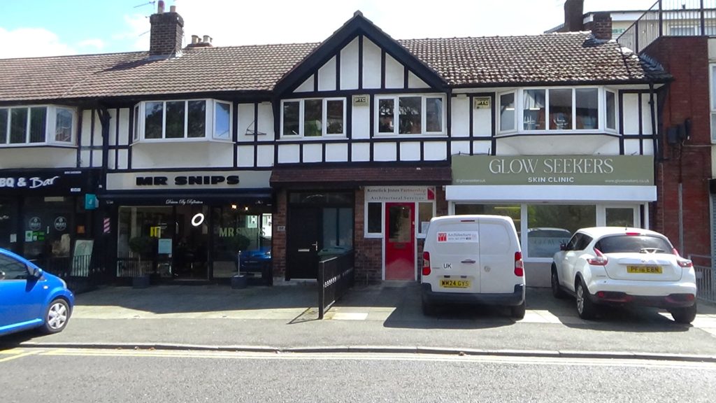 Self Contained Suite of Three First Floor Offices in Central Heswall, Wirral with Parking. Self Contained Suite of Three First Floor Offices in Central Heswall, Wirral with Parking.